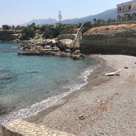 Apartment Laphitos *